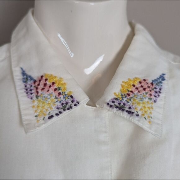 Vintage Tristan & Iseut White Rami Shirt – Floral Embroidered Collar – Size M Ov - Picture 3 of 10